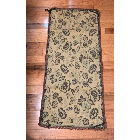 Vintage Floral Tapestry Table Runner - Elegant Home Decor - 36" x 17" - Picture 3 of 11